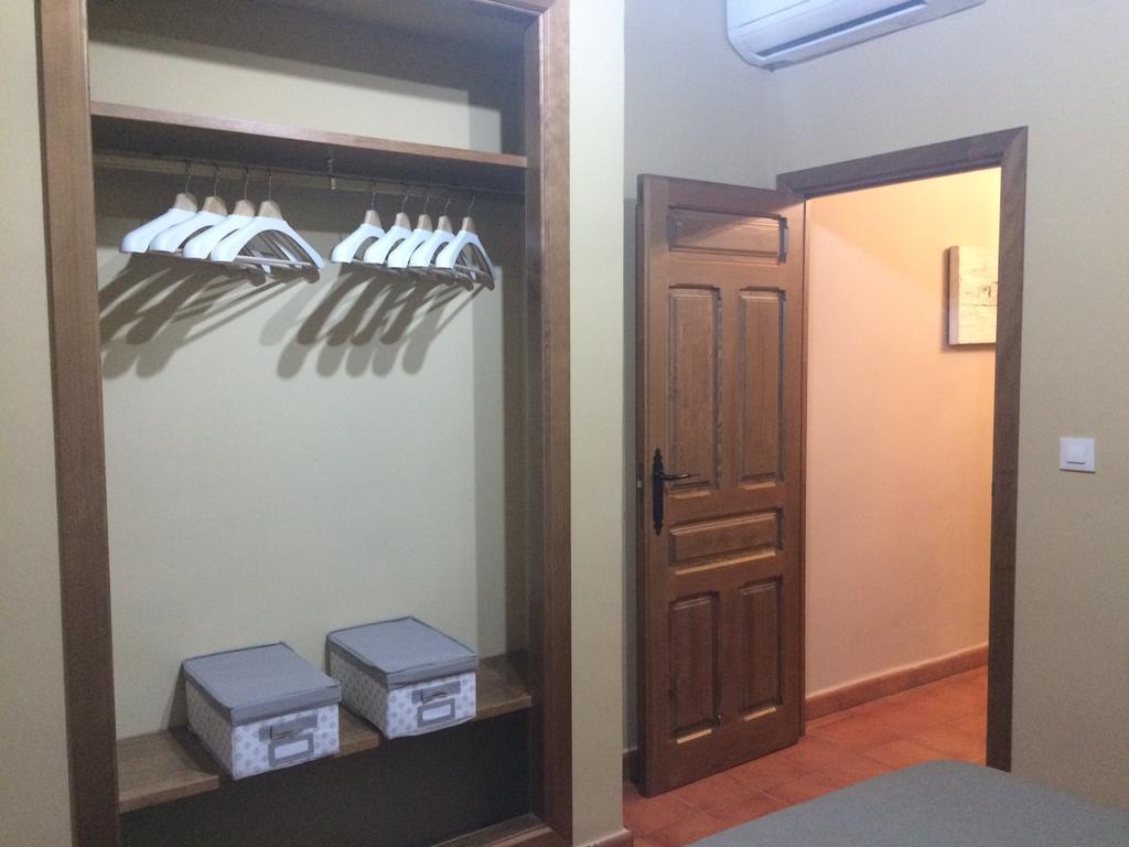 Apartamentos Coliseo Toledo Dış mekan fotoğraf